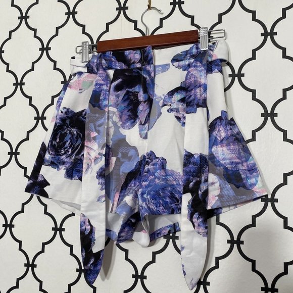 Floral shorts - Picture 3 of 4